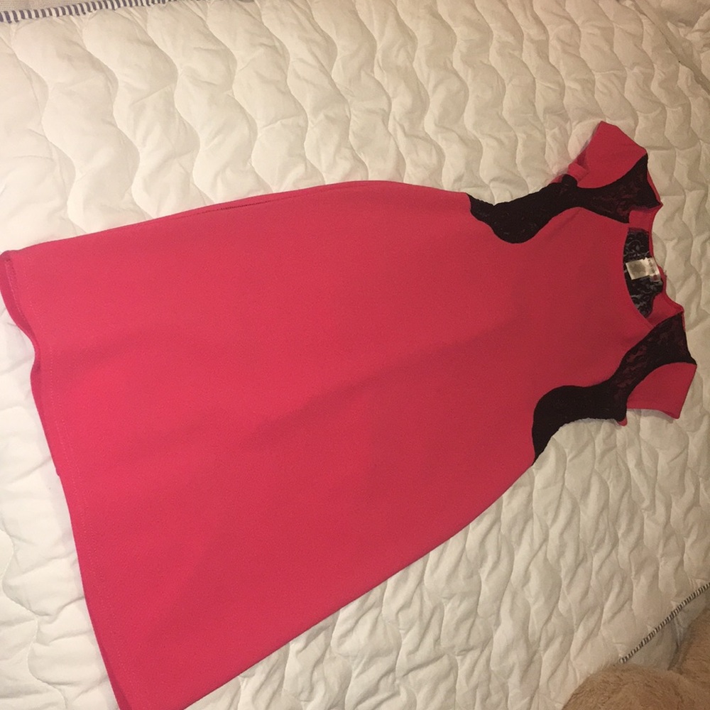 Midi lace dress